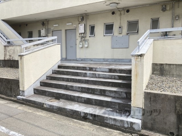 中西マンションA棟の外観写真