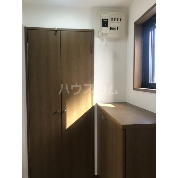 ラヴィアン名駅の玄関写真