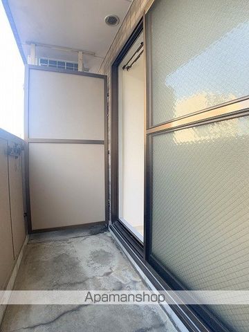地下鉄四つ橋線 四ツ橋駅 徒歩5分 12階建 築28年の内装写真