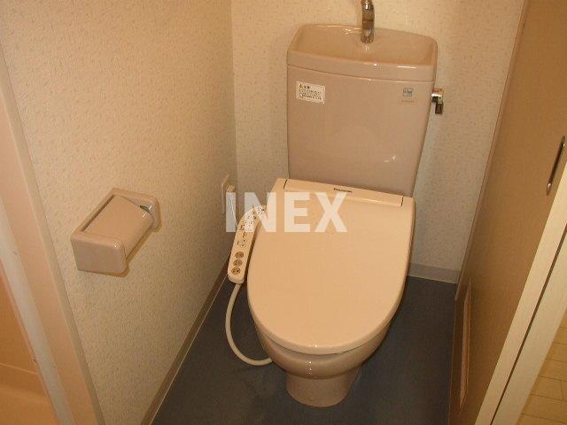 ＪＲ根岸線 関内駅 徒歩6分 10階建 築24年のトイレ写真