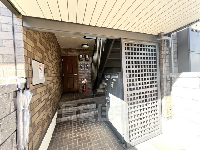 ルミエール東中振A棟の外観写真