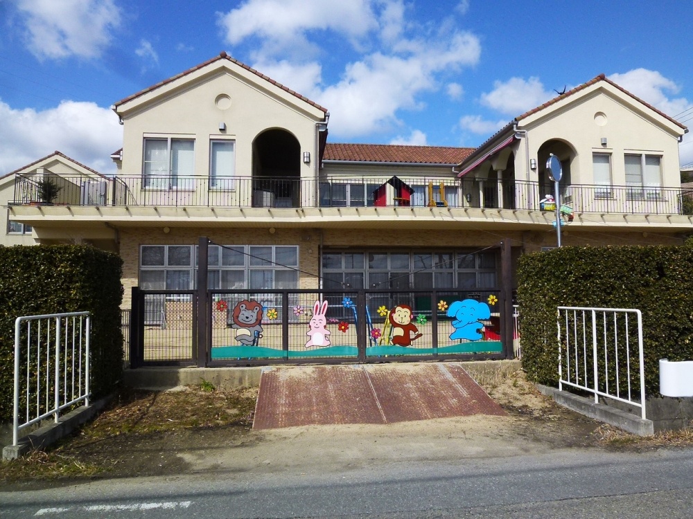 幼稚園・保育園　御殿山あゆみ保育園（幼稚園・保育園）まで220m