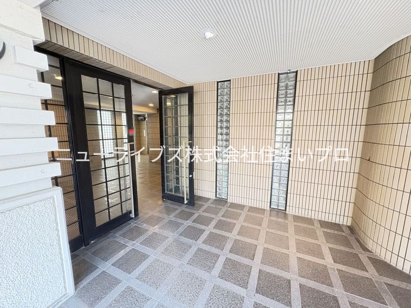 京阪本線 香里園駅 徒歩20分 11階建 築35年の外観写真