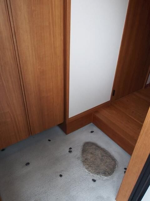 玄関　森田屋石亭　桐　荒川区東尾久８
