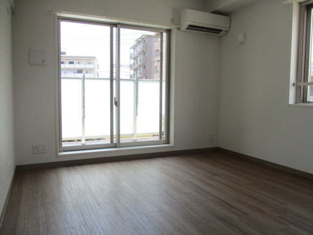 その他部屋・スペース　使い勝手のいい寝室です