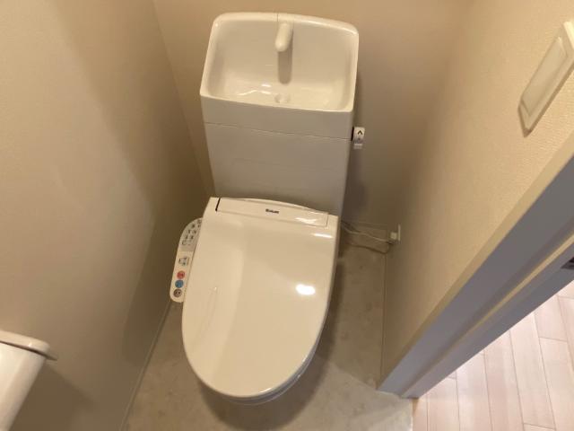 トイレ　シャワー付トイレ