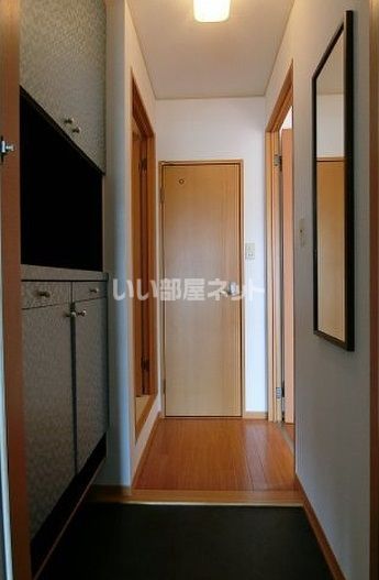 ロワール福原 C棟の玄関写真