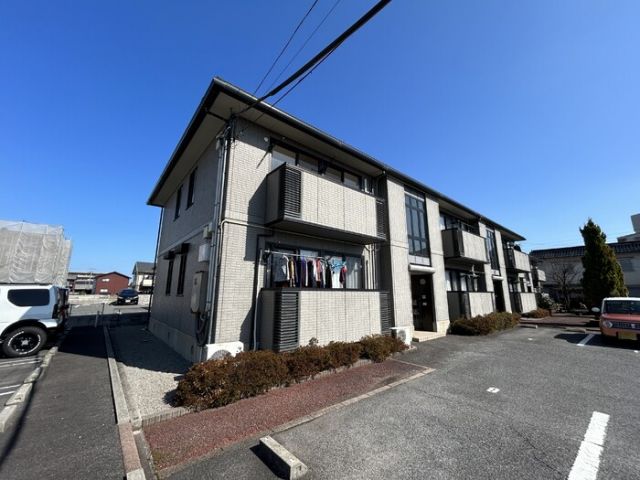 ロワール福原 C棟の外観写真