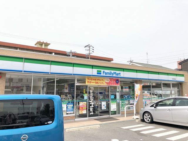 コンビニ　ファミリーマート名南港東通店（コンビニ）まで392m