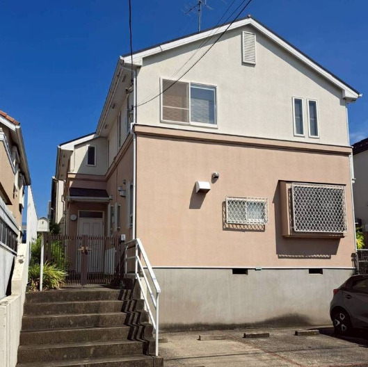 建物外観　大規模修繕中