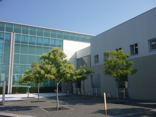 図書館　明石市立西部図書館（図書館）まで419m