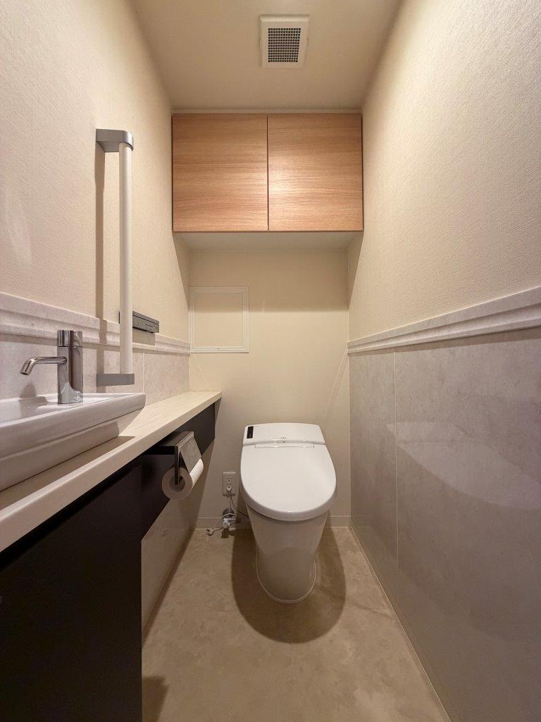 プレミスト京都烏丸御池III番館のトイレ写真