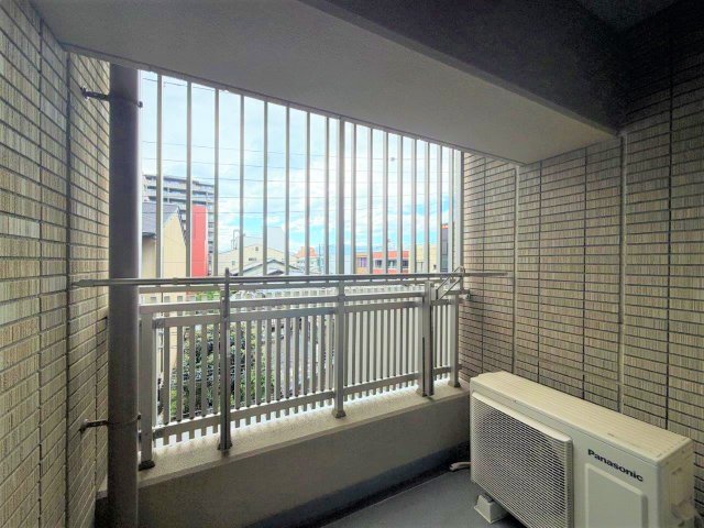 プレミスト京都烏丸御池III番館の内装写真