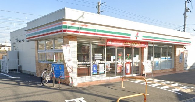 コンビニ　セブンイレブン　摂津千里丘4丁目店（コンビニ）まで1572m