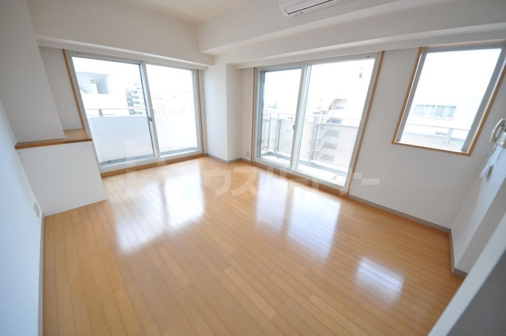 サンクレール荒川ブランガーデンの居間写真
