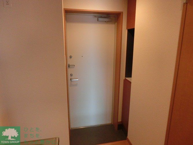 Ortus中村橋の玄関写真