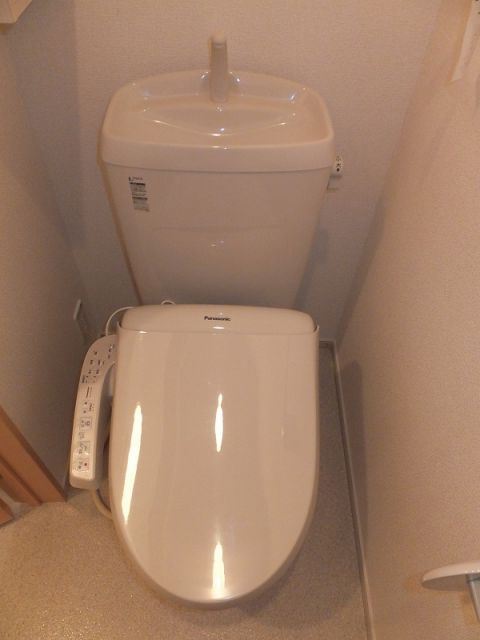ピエール・アベニューのトイレ写真