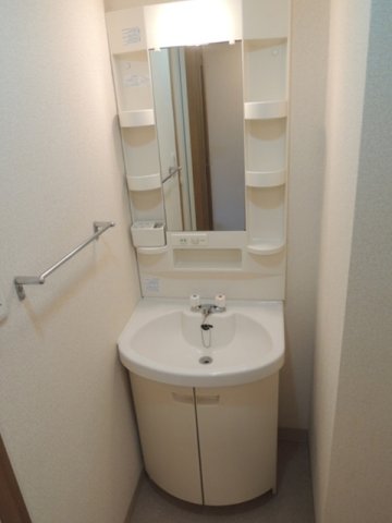 洗面設備　忙しい朝には欠かせない洗面所です♪