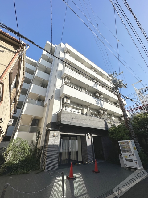 建物外観　スマートに佇むお家。毎日が楽しくなります。