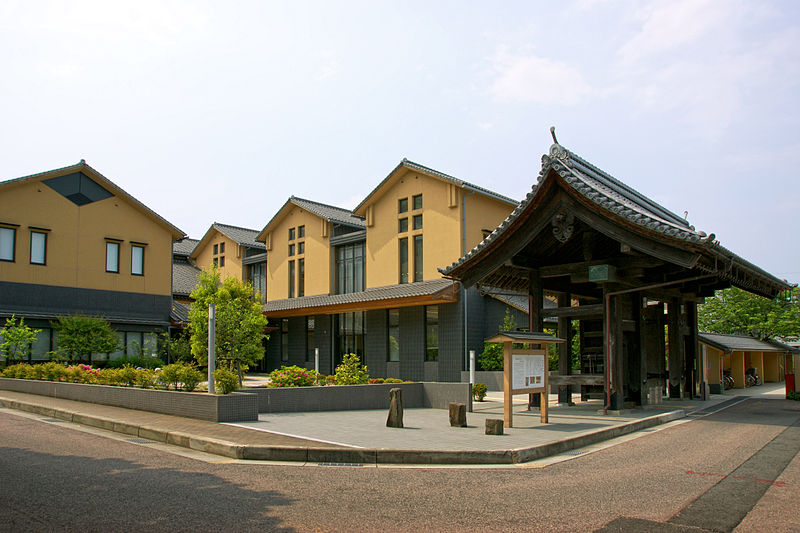 図書館　豊岡市立図書館（図書館）まで649m