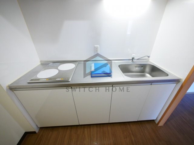 キッチン　まな板を置くスペースもあり、調理のしやすいキッチンになってい