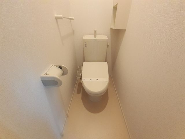 近鉄南大阪線 河内天美駅 徒歩11分 3階建 築10年のトイレ写真