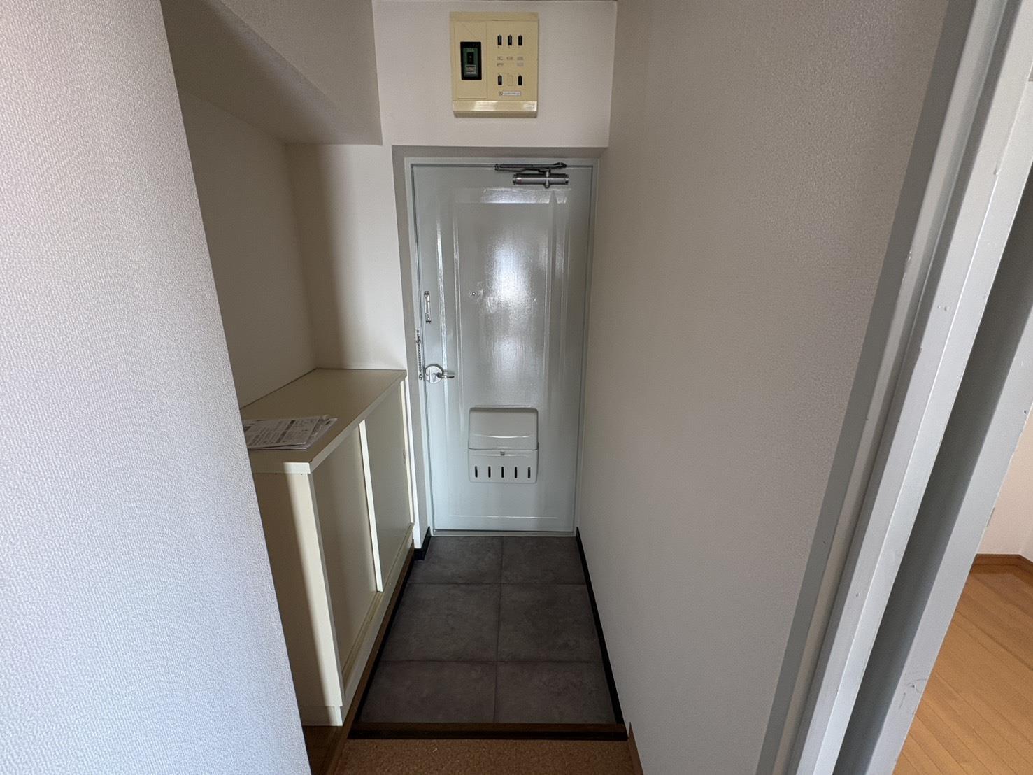 新藤マンションの玄関写真