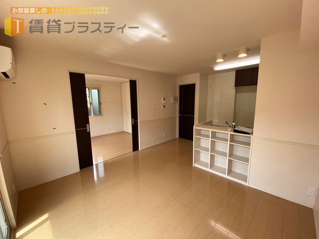 居室・リビング　ドアを開ければ開放的な空間