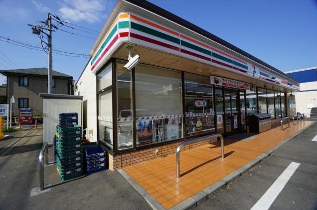 コンビニ　セブンイレブン 横浜森の台店（コンビニ）まで640m