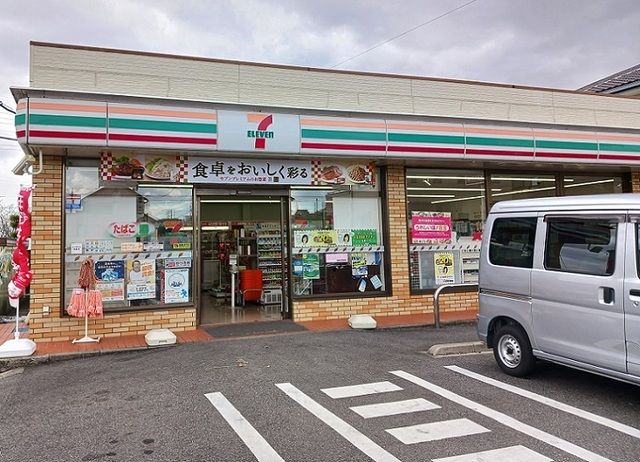 コンビニ　セブンイレブン（コンビニ）まで100m