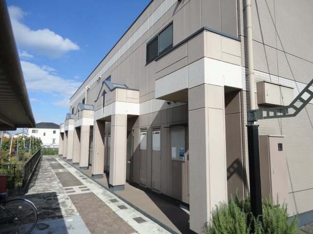 エントランス　外観写真（昼）