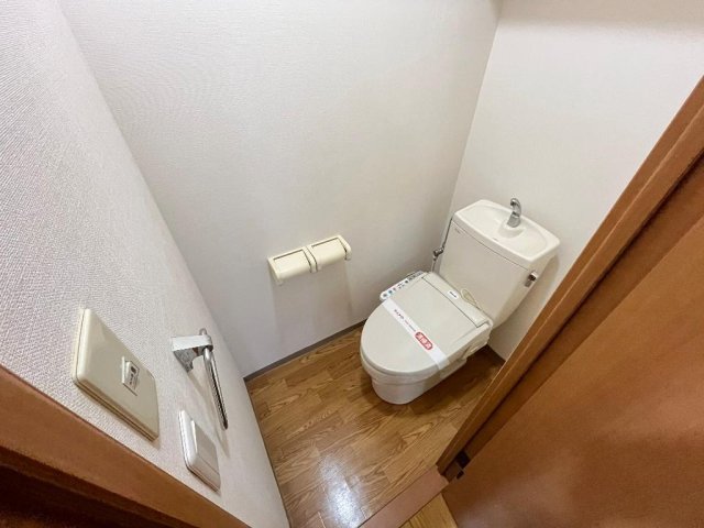 トイレ　シャワー付トイレ