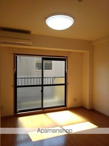 遠州鉄道 八幡駅 徒歩18分 3階建 築22年の居間写真