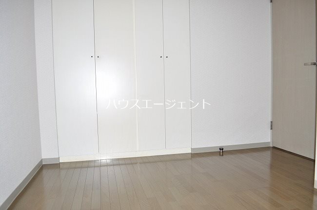 その他部屋・スペース　明るい洋室。※参考画像