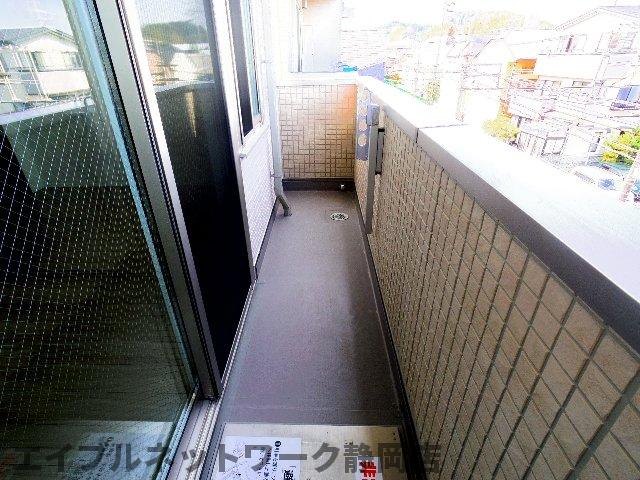 バルコニー　バルコニーがあります