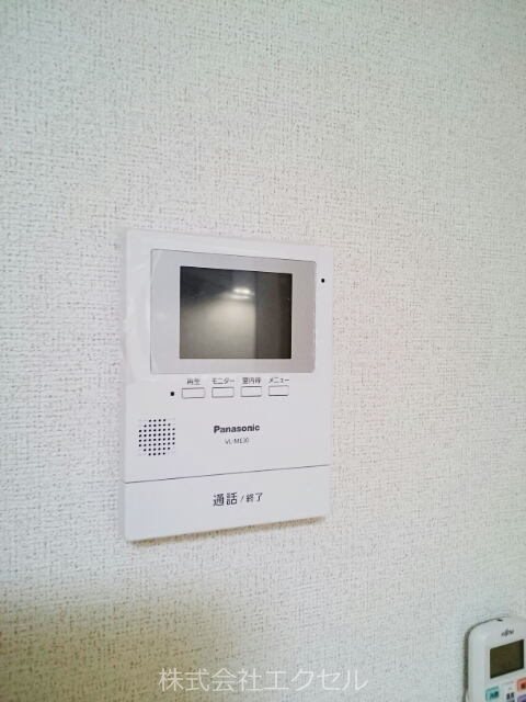 セキュリティ　モニター付きドアホンで安心です。