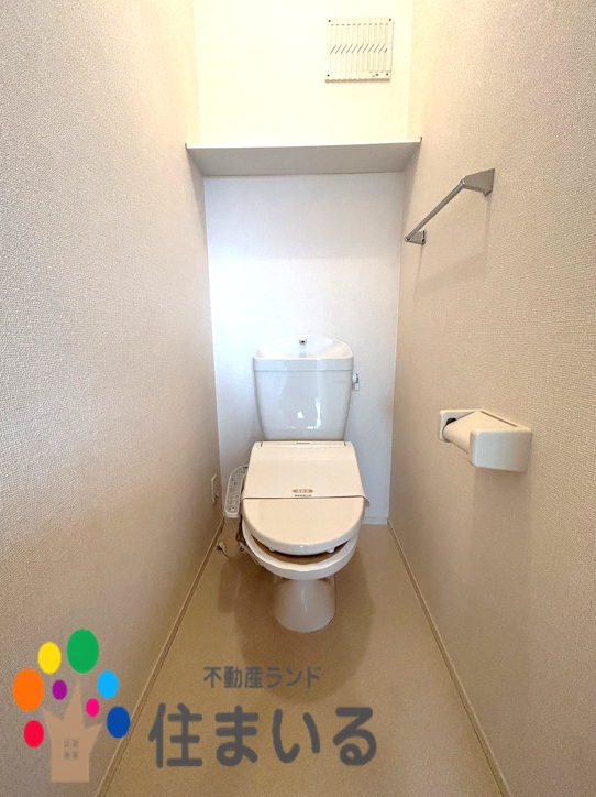 トイレ　※写真は同型タイプとなります