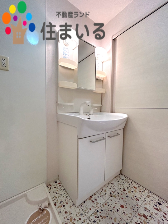 洗面設備　※写真は同型タイプとなります