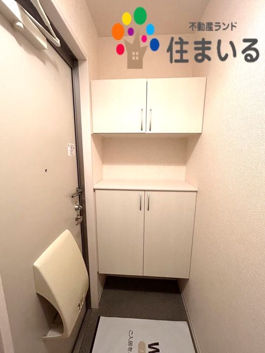 玄関　※写真は同型タイプとなります