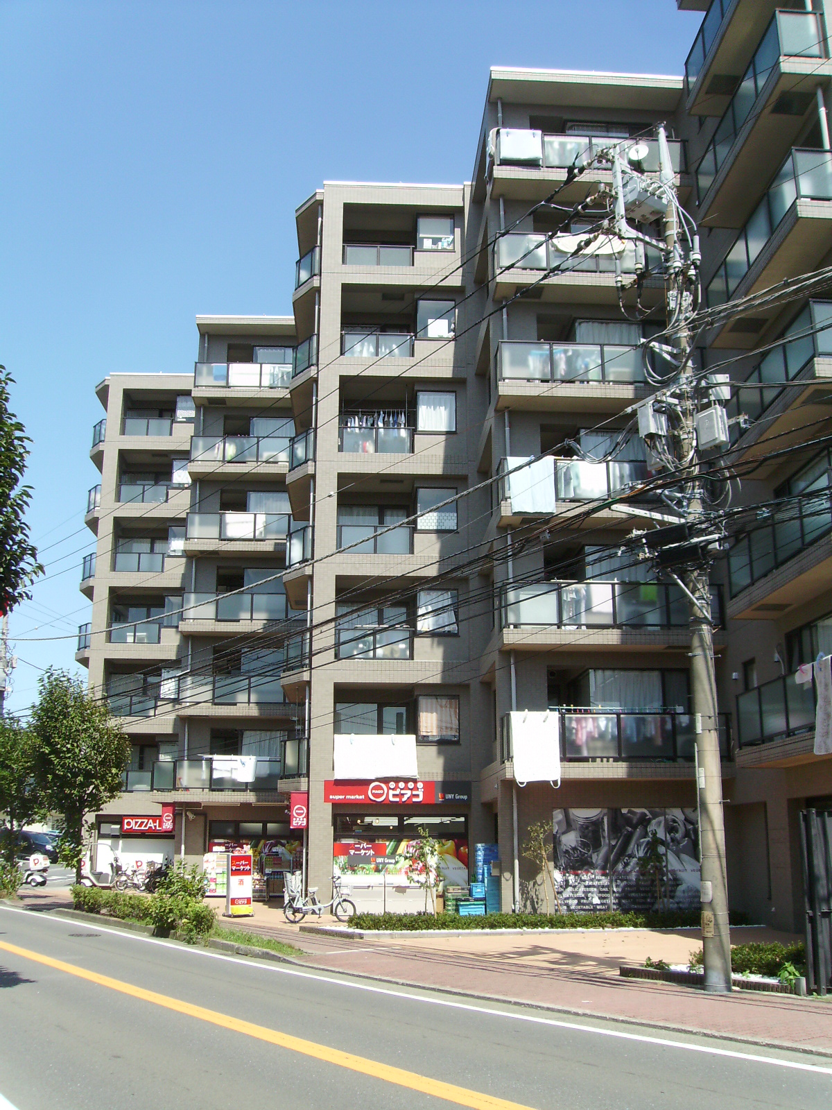 川崎市高津区末長のマンションの建物外観