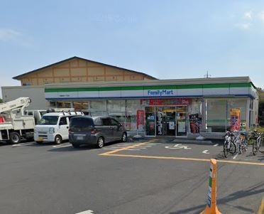 コンビニ　ファミリーマート朝霞膝折一丁目店（コンビニ）まで474m