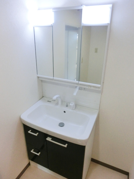 洗面設備　独立洗面化粧台付き