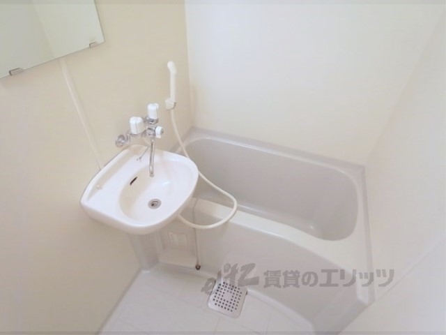 バス・シャワールーム　バス