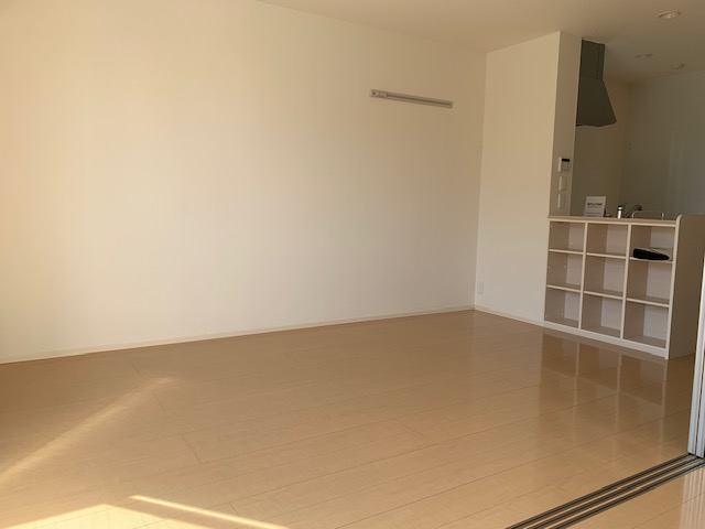 居室・リビング　南向きの明るいリビング