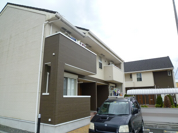 宍粟市山崎町加生のアパートの建物外観