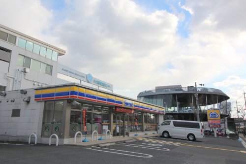 コンビニ　ミニストップ豊中少路店（コンビニ）まで196m