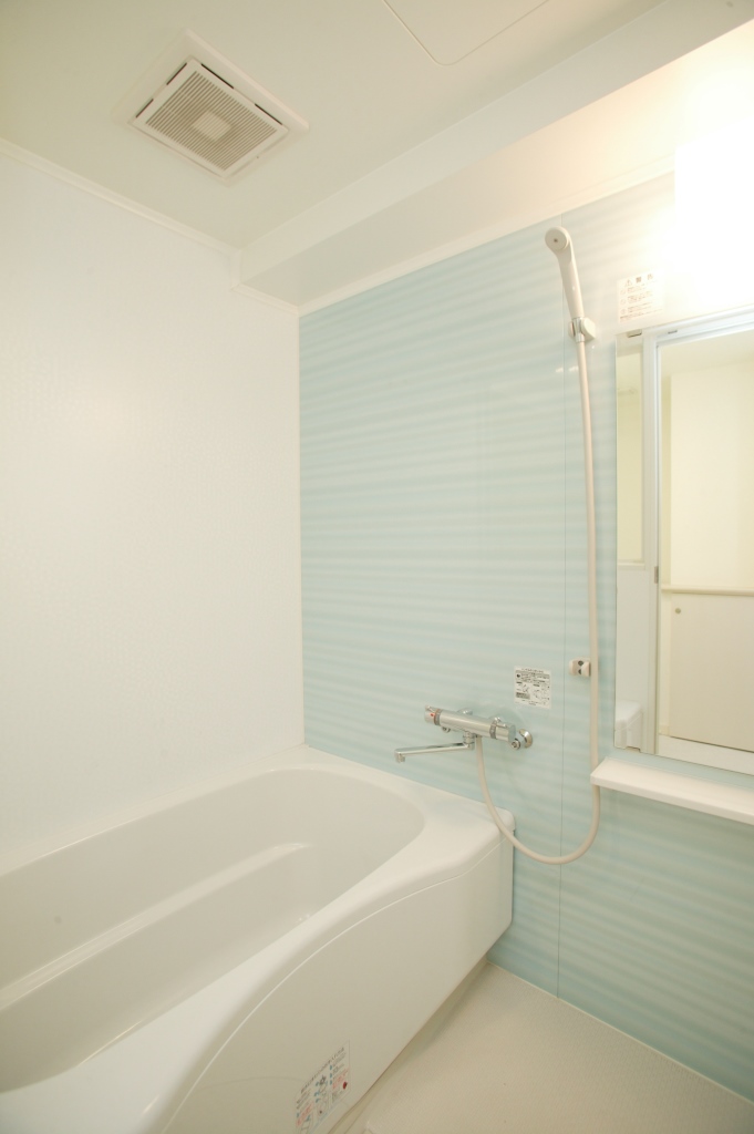 バス・シャワールーム　ゆったり入れるユニットバス♪