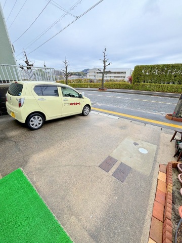 小学校　府中町立府中東小学校（小学校）まで753m