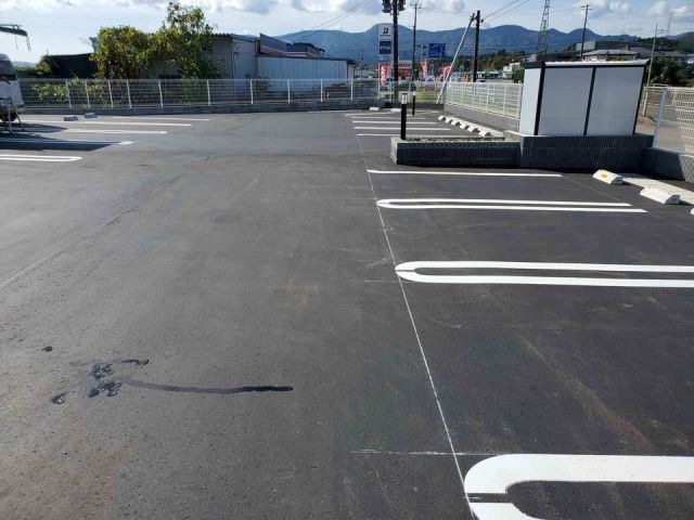 【白石市福岡長袋のアパートの駐車場】