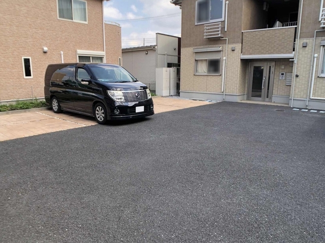 【ウィット吉川　Ｂの駐車場】